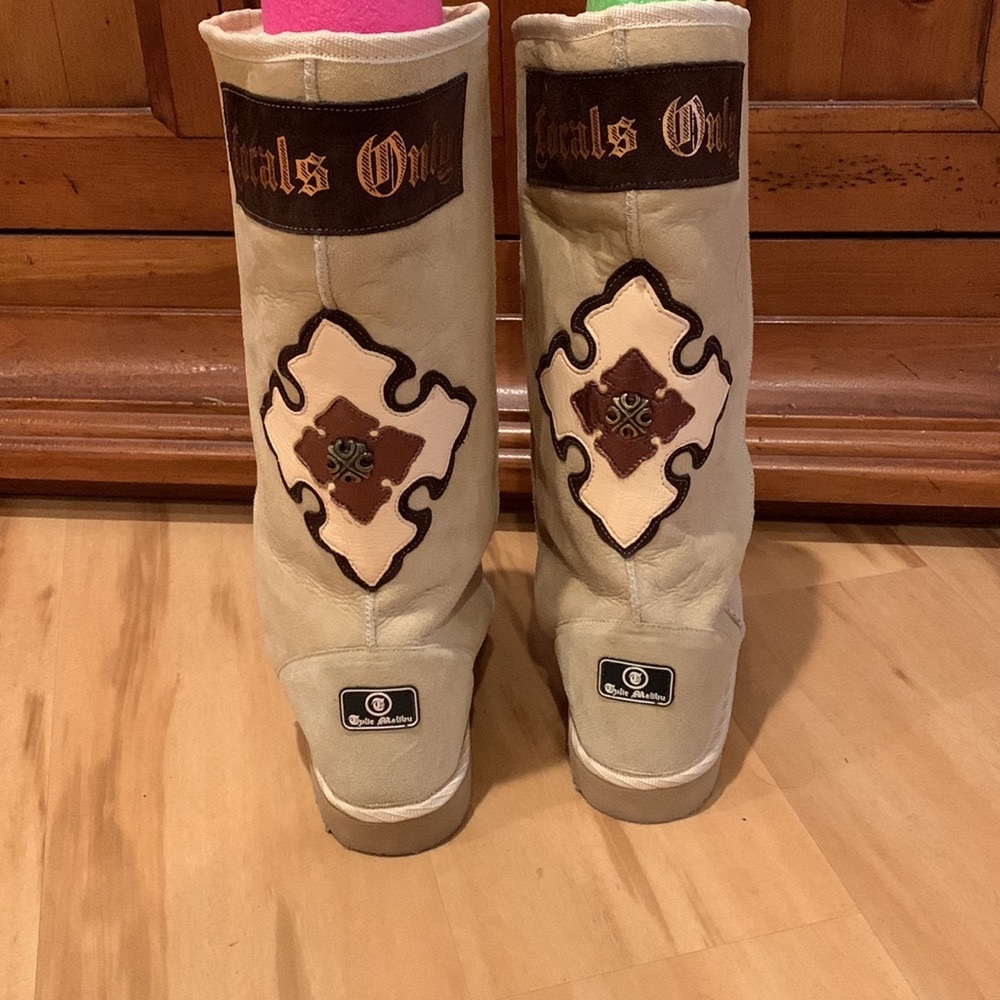 Tylie Malibu vibram sole sheepskin boots